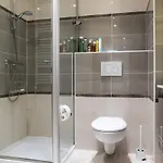 Convenient 2br Near Subway Noisy-le-Grand
