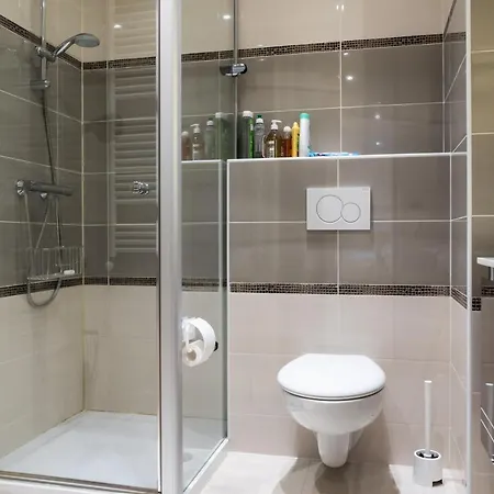 Convenient 2br Near Subway Noisy-le-Grand
